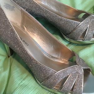 Size 8 Bandolino shoes